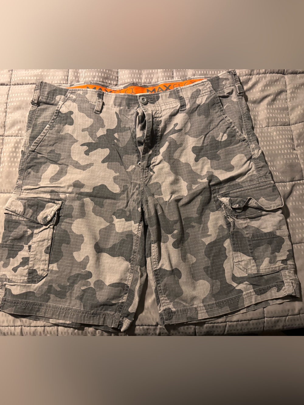 Excellent condition urban pipeline Grey Camo Cargo Shorts with MaxFlex Waistband